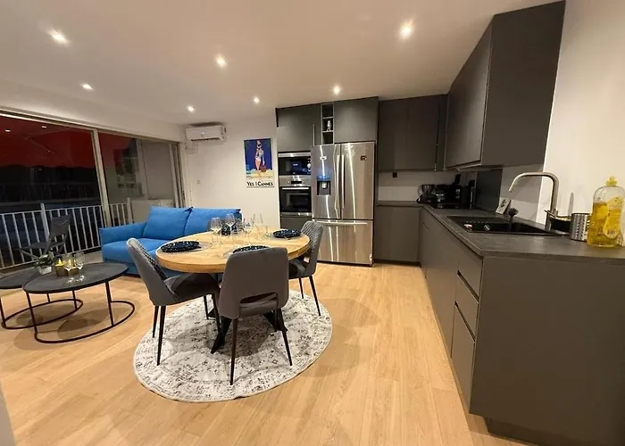 T2 Refait A Neuf A 50m De La Moure Rouge